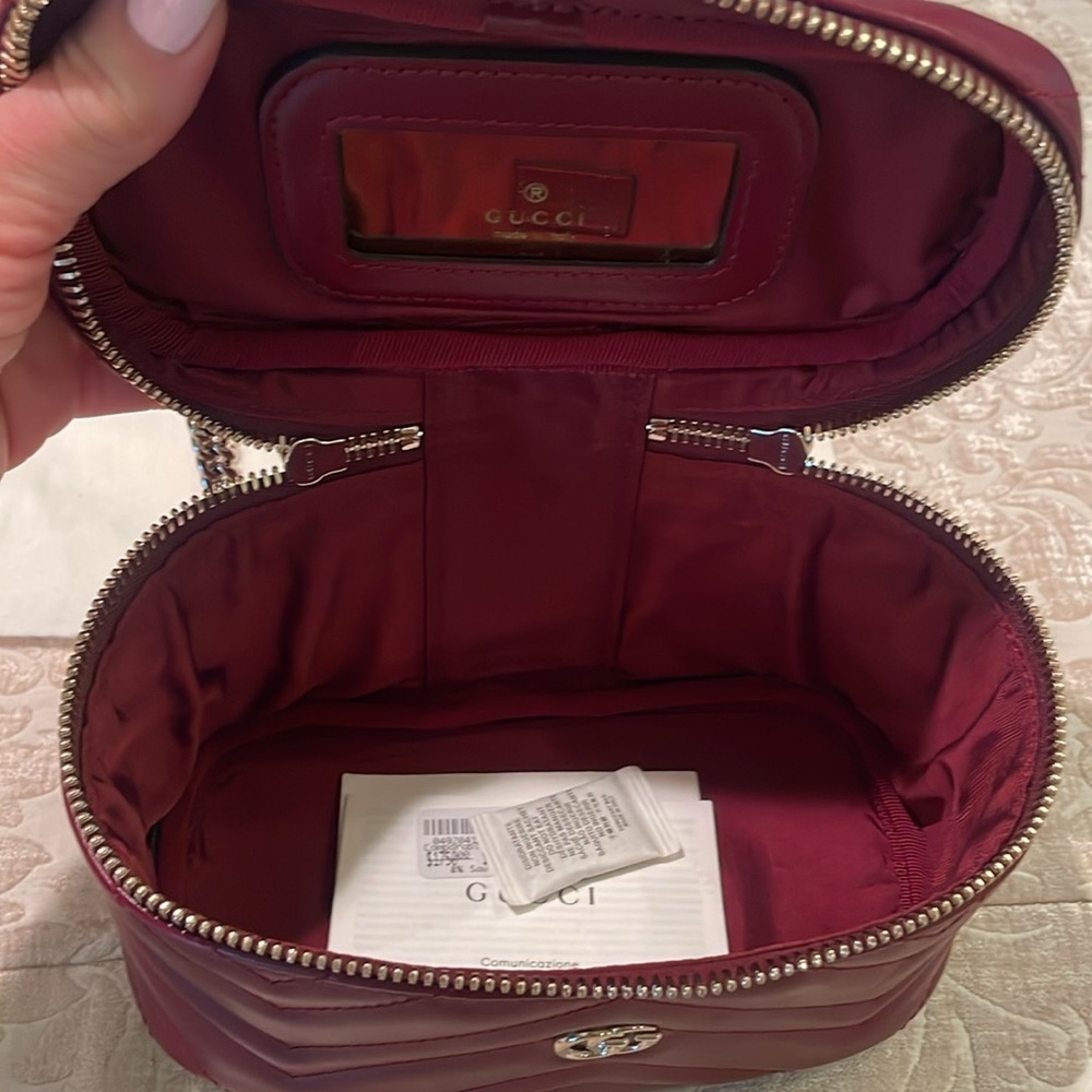 Gucci Burgundy Quilted Crossbody Bag - Picture 4 of 4